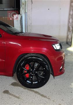 جیپ گراند شیرۆکی